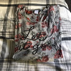 soft, ‘let it go’ floral shirt